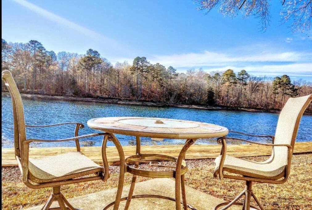 Lakefront Casita - Perfect For Couples Or Families Hot Springs Extérieur photo